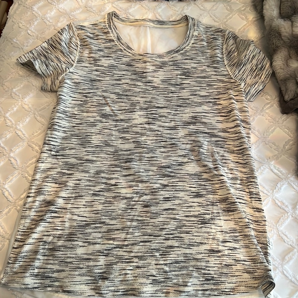 Lululemon T with Mesh Back